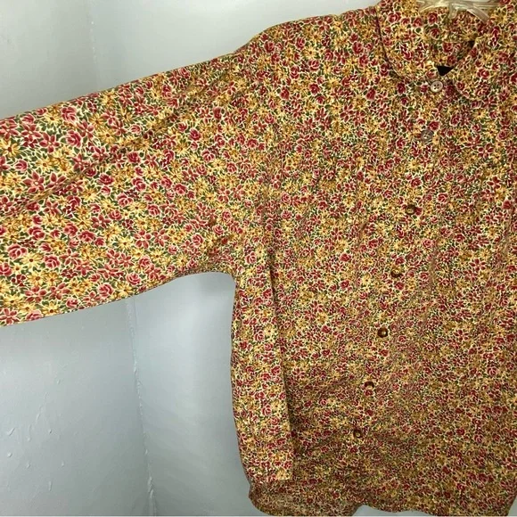 *** LizSport Button Up Floral *** S - Picture 5 of 6